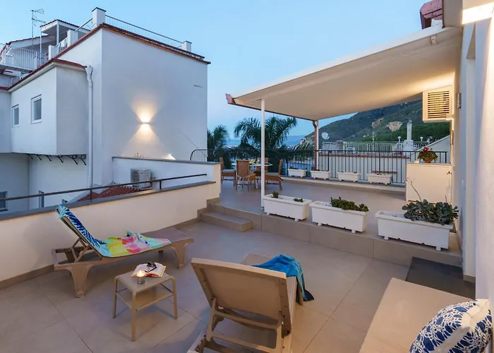 Enfasi Holiday Home